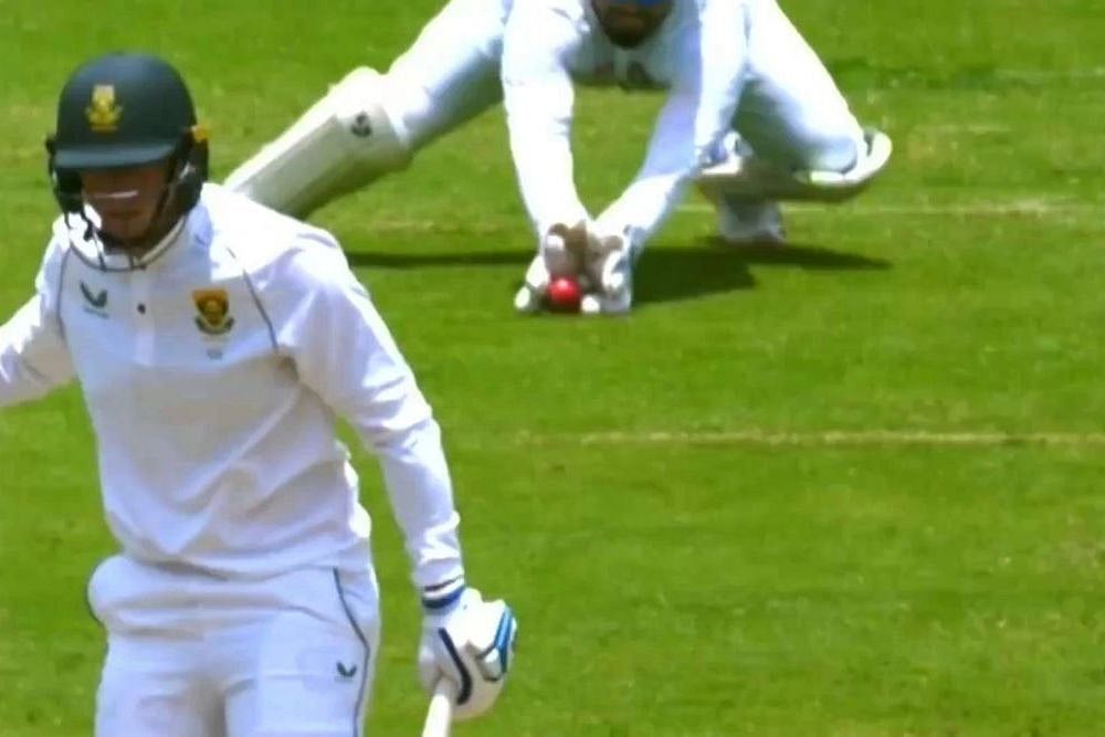 SA Vs IND: Fans Divided Over Rassie Van Der Dussen’s Controversial Dismissal – VIDEO