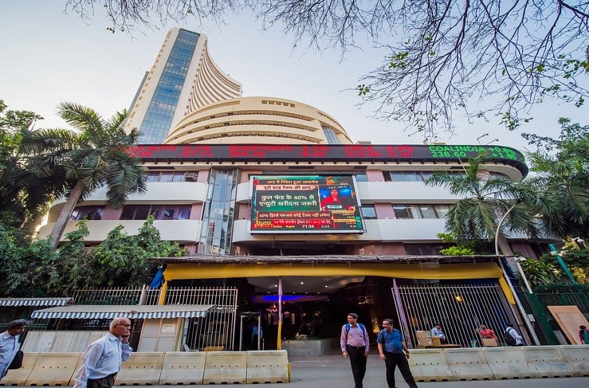 Sensex Rises Over 250 Points, Nifty Above 17,650 Led By Reliance, Axis Bank