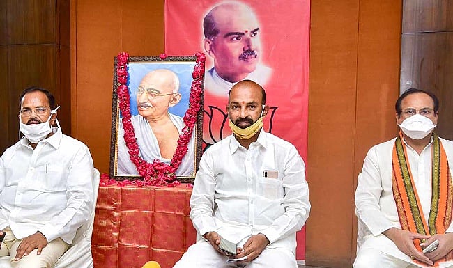T'gana Minister Demands Apology from Bandi Sanjay Kumar for Remarks on Students' Suicide