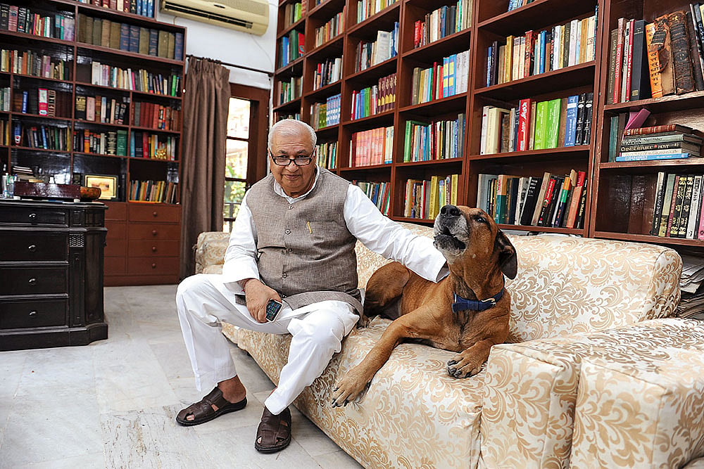 It’s Not About The Slogan. By Throwing Challenges, Owaisi Is Reviving Separatism.