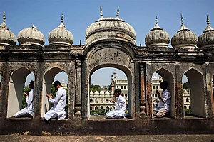 Flailing Rage At A Missing Awadh