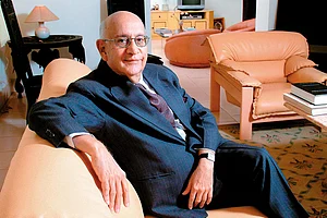 Xerxes Desai (1937-2016) Titan
