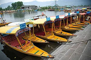 Heaven And Hell: How Kashmir's Tourism Industry Is Sinking After Pulwama Attack