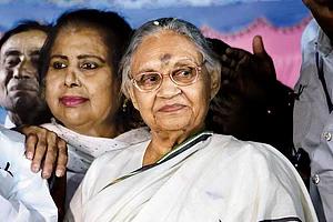 Battle For Delhi: Congress In A Spin, BJP Eyes 2014 Repeat, Incumbent AAP Ambitious