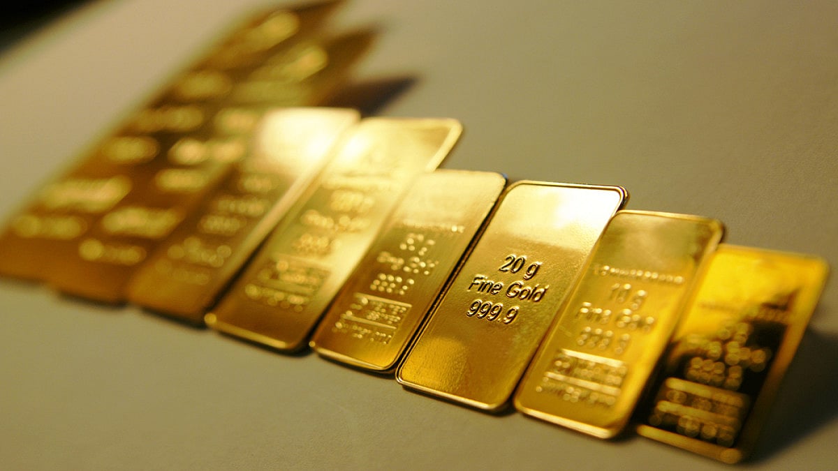 Gold Lower by Rs 321; Silver Tanks Rs 874: HDFC Securities