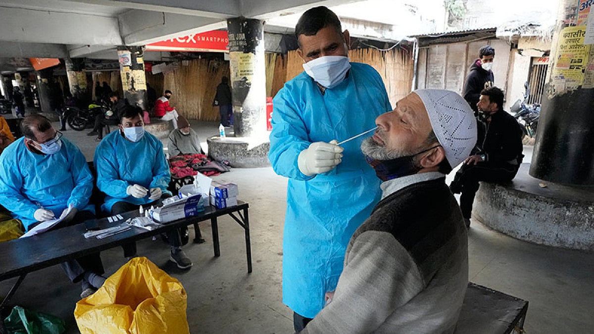 Delhi Records 2,668 Covid Cases, 13 Deaths; Positivity Rate Down To 4.3 Pc