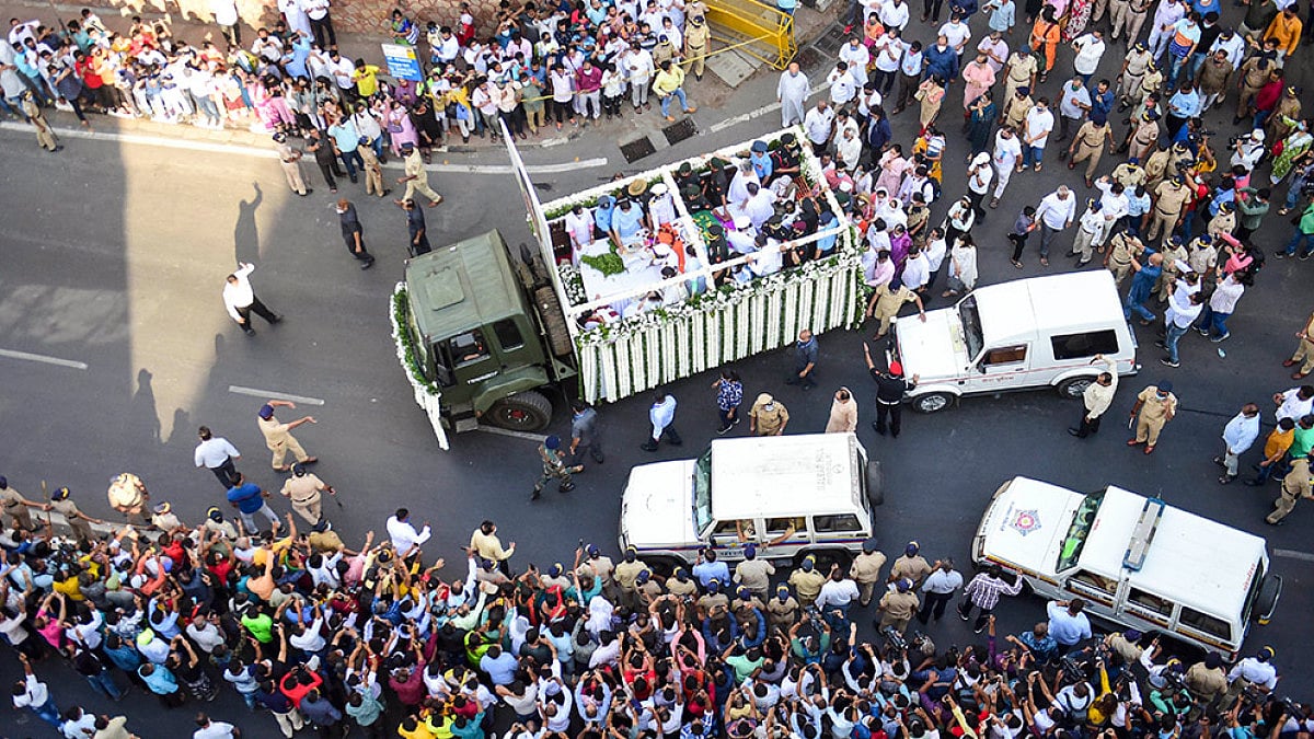 Draped In Tricolour, Lata Mangeshkar Embarks On Her Final Journey