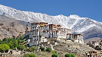 Sharp U-turn in the Hills