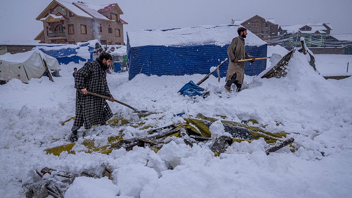 Heavy Snowfall in Tawang district of Arunachal Pradesh