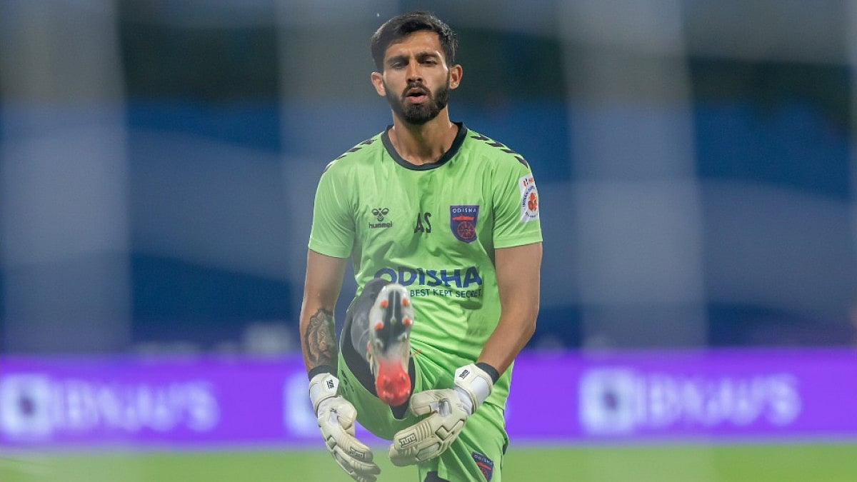 Odisha FC goalkeeper Arshdeep Singh during the practice session ahead of their  tie vs ATKMB.