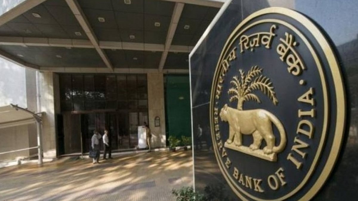 Vivek Joshi Takes Charge As Financial Services Secretary