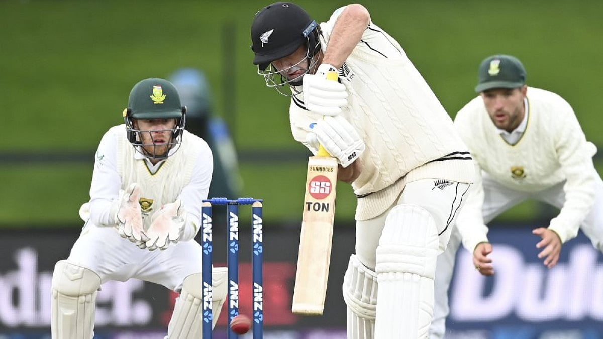 New Zealand's Colin de Grandhomme bats on Day 2 of second Test against South Africa.