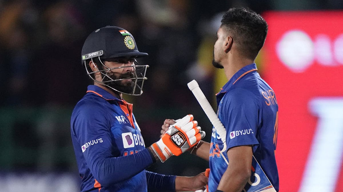 Ravindra Jadeja and Shreyas Iyer after India's win against Sri Lanka in the second T20I match.