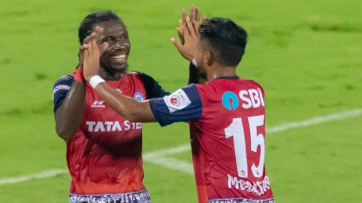 Daniel Chima Chukwu (L) celebrates after scoring Jamshedpur FC's third goal Vs Hyderabad FC in ISL.