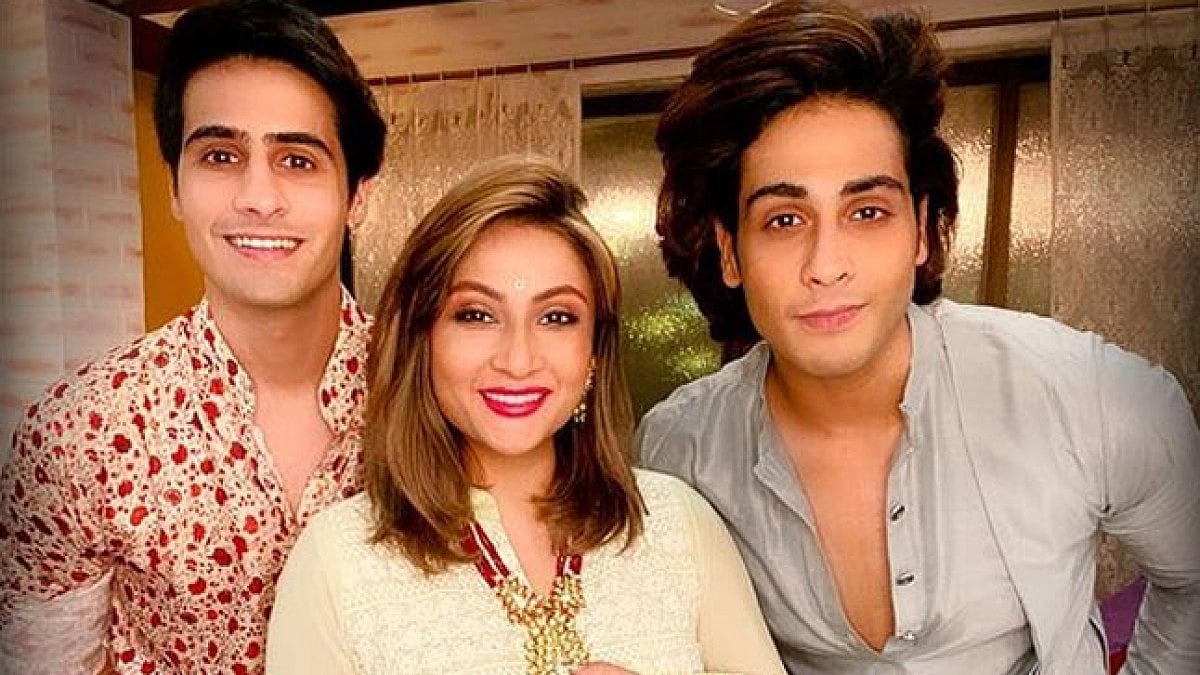 Kshitij Dholakia, Urvashi Dholakia, Sagar Dholakia