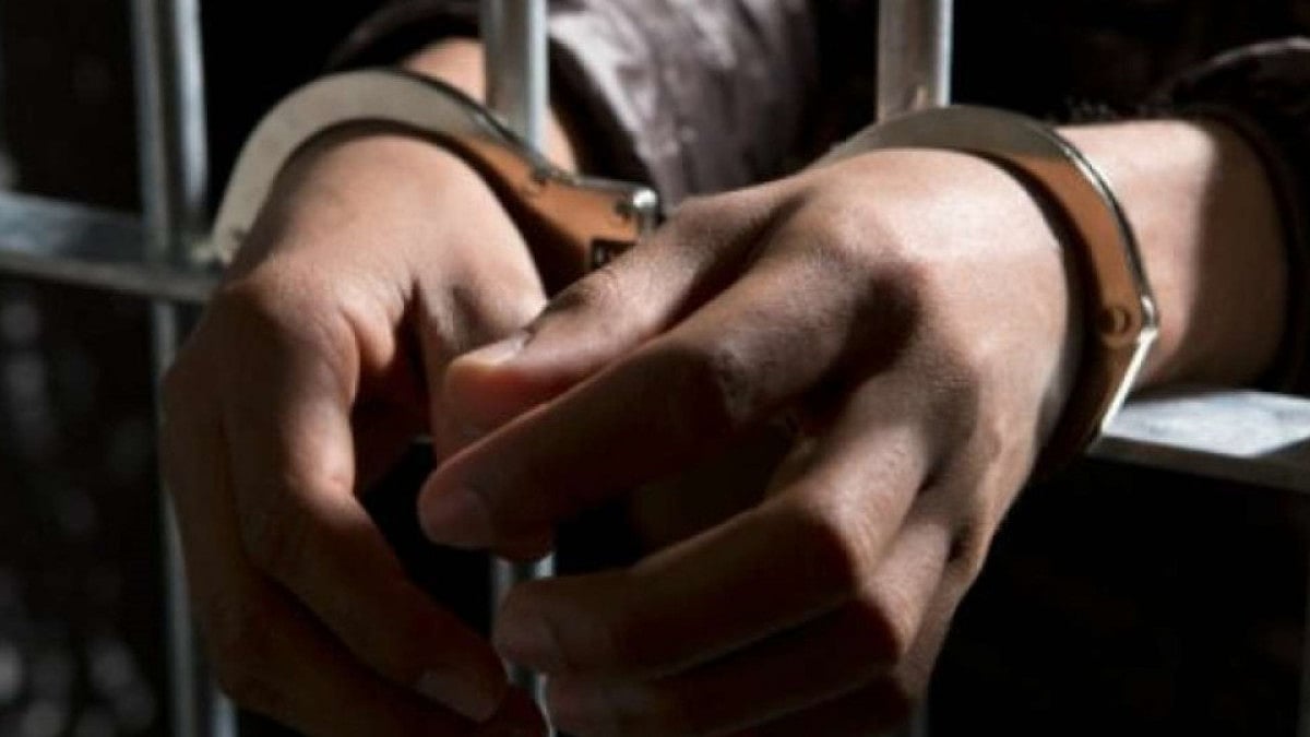 Two women arrested for creating ruckus at Delhi police station(Representational Image)