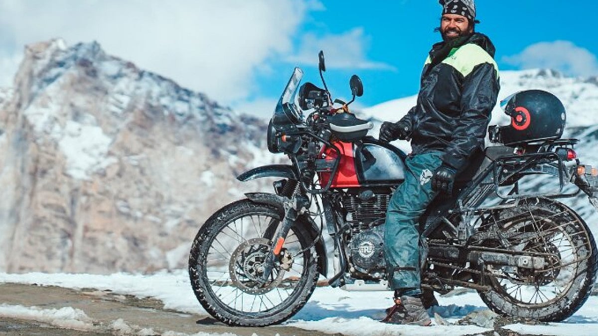 Satya Saggar, Travel Vlogger