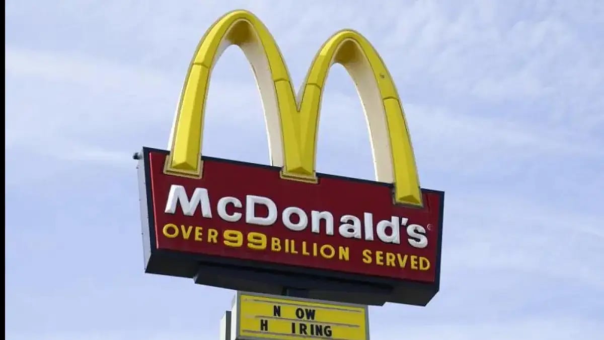 McDonald's logo stands in US