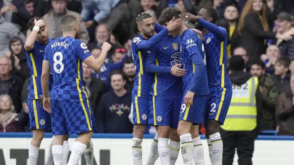 Chelsea's Kai Havertz (R) celebrates with teammates after scoring a goal against Newcastle United.