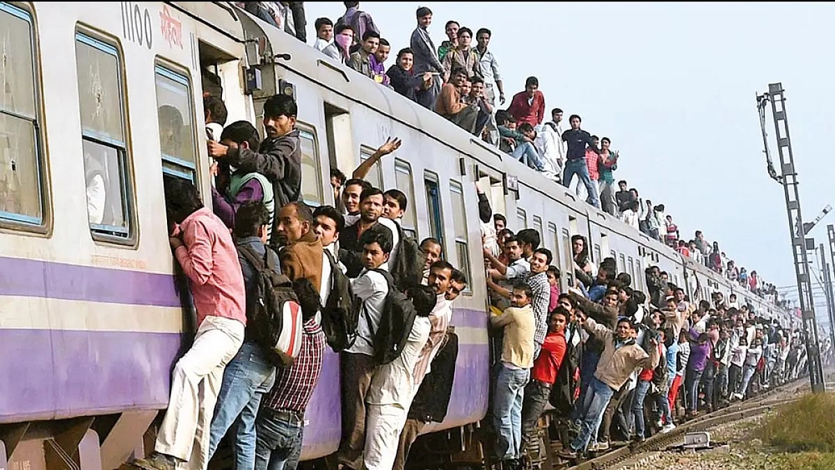Bihar Constable Dragged Out Of Moving Train After Phone Snatchers In A Bid To Steal Her Mobile