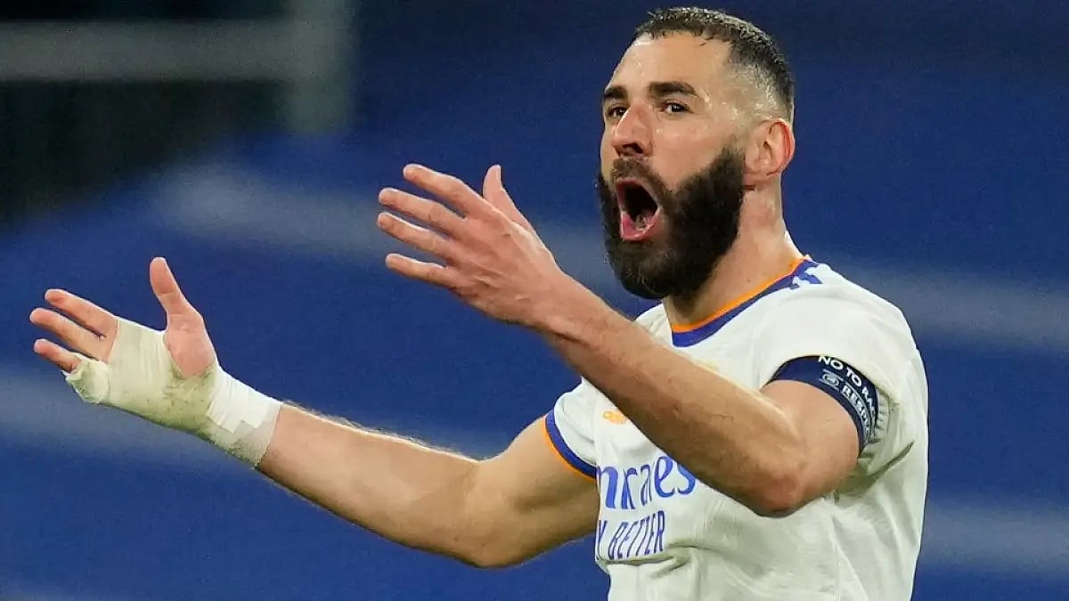 Karim Benzema injured his left leg in Real Madrid’s La Liga 2021-22 win against Mallorca.  