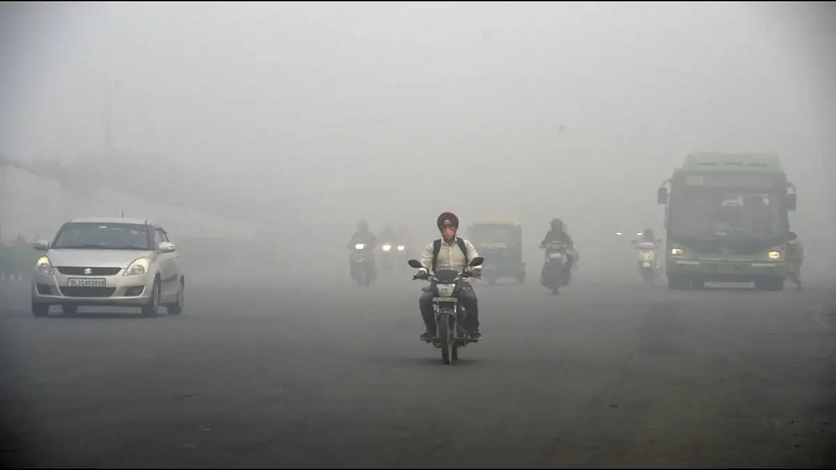 Traffic amid smog in Delhi, the most polluted capital city in the world