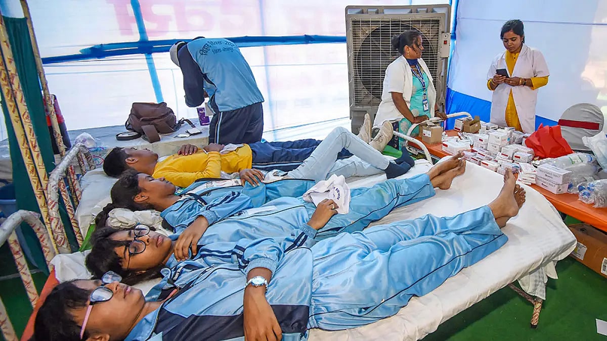 Students fall ill due to food poisoning in Patna 