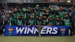 Pakistan players with the winners' trophy after clinching the ODI series 2-1 against Australia.