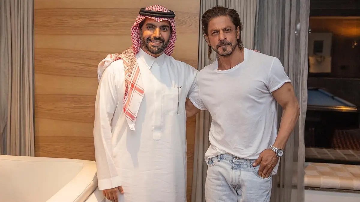 Minister of Culture of Saudi Arabia meets Shah Rukh Khan 