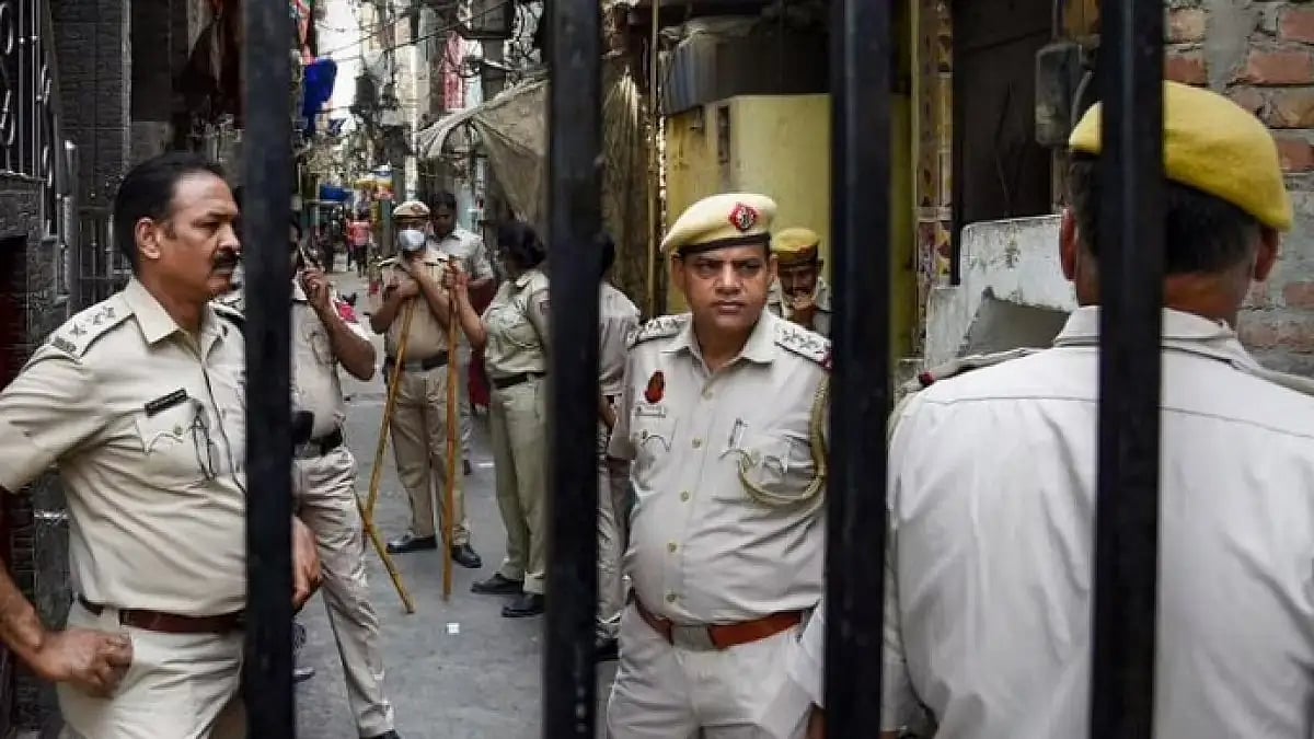 Delhi Police at Jahangirpuri after clashes erupted between two communities