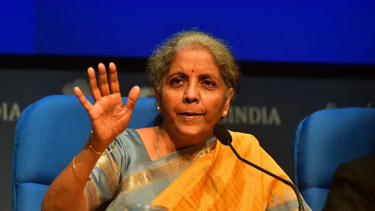 Centre Cuts Excise Duty On Petrol, Diesel, Announces Rs 200 Subsidy For Ujjwala Cylinders