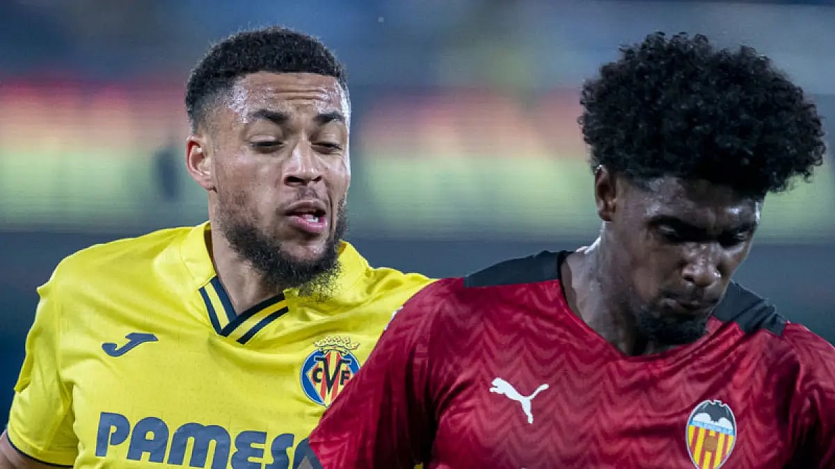 Champions League semi-finalists, Villarreal handed Valencia a 2-0 defeat in La Liga.