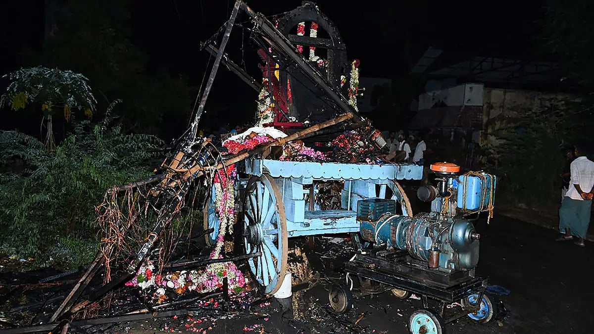 11 dead due to electrocution at a procession 
