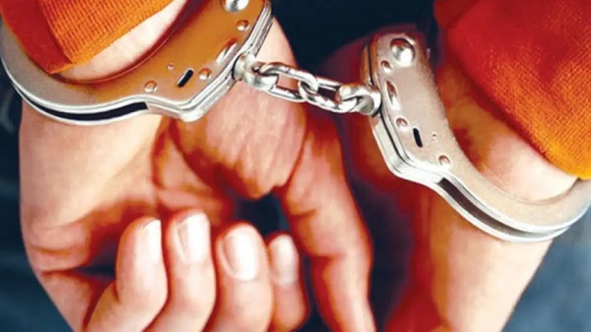  Three Sandalwood Smugglers Held In UP