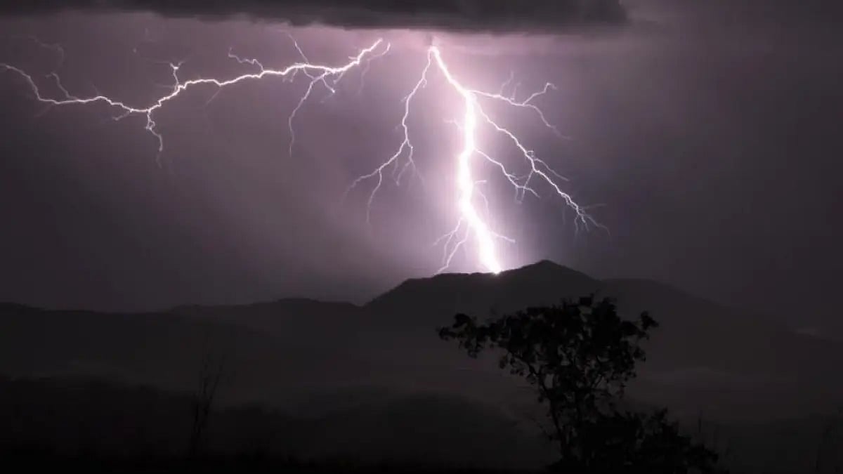 Light Rain, Thunderstorm In Parts Of UP