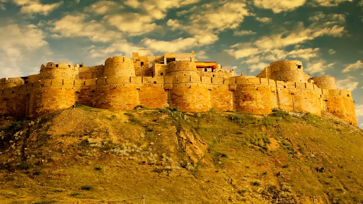 Jaisalmer Fort is the centrepiece of one of Ray's most well-known Feluda stories, Sonar Kella