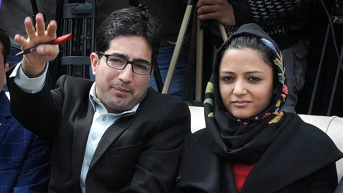  Former IAS officer Shah Faesal with former JNU student leader and activist Shehla Rashid