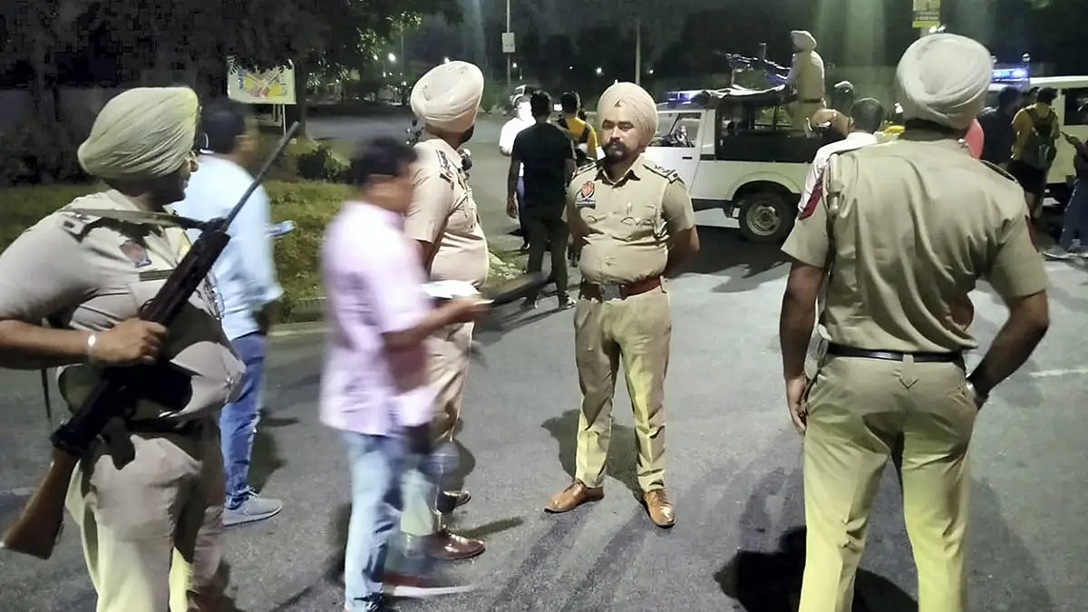 Blast at Punjab Polices intelligence department 