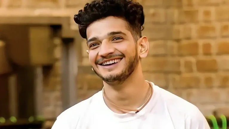 Munawar Faruqui - null
