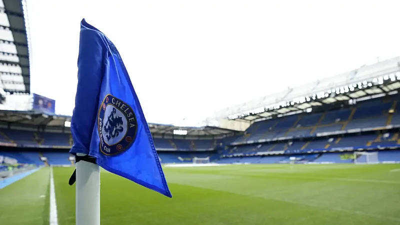 Chelsea Sale In Limbo Due To Concerns Over Roman Abramovichs Foundation, Yet To Get British Government Approval