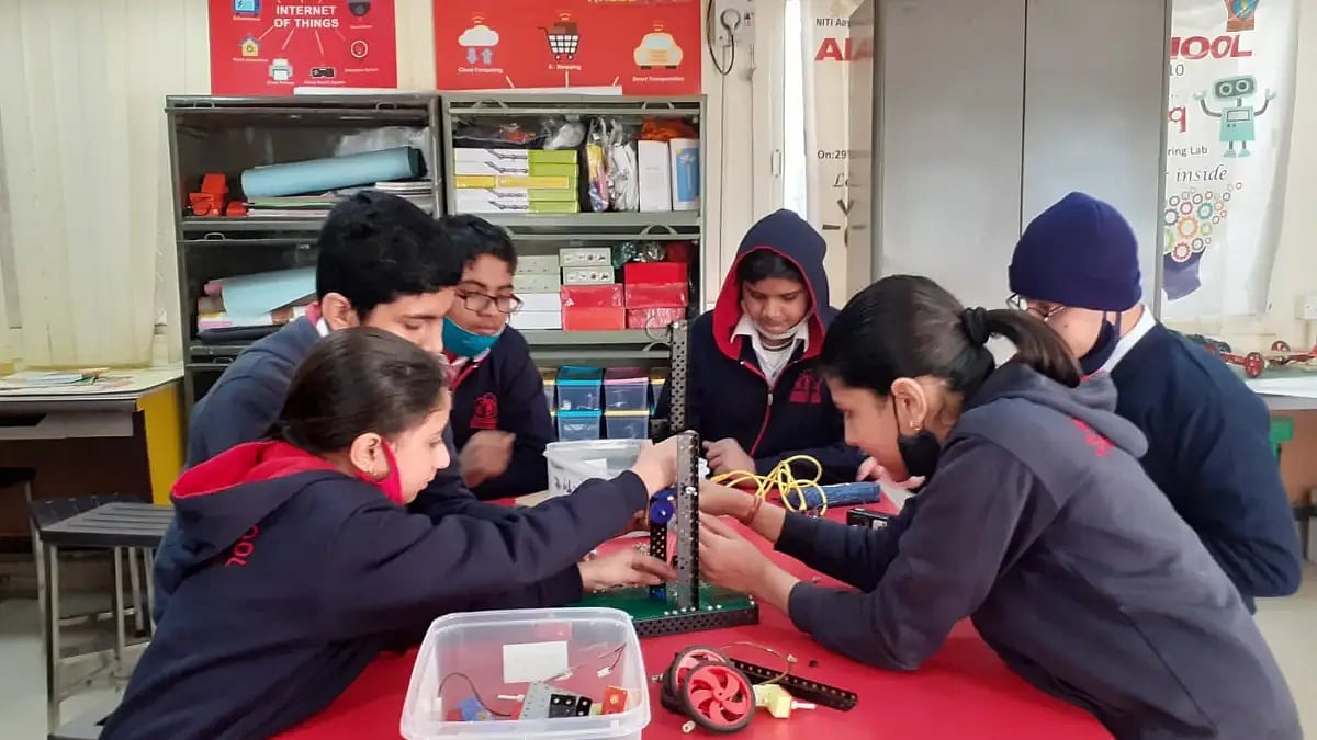 NASSCOM Foundation with Ciena establishes robotics corners in Delhi NCR schools