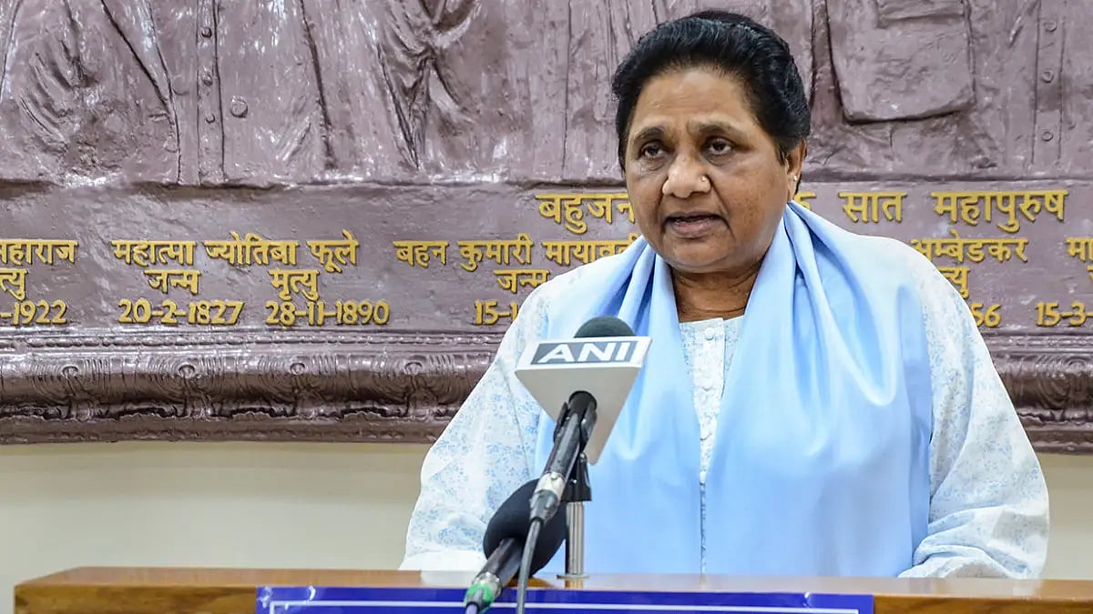 Mayawati Slams SP Chief Akhilesh Yadav For Meeting Jailed Party MLA