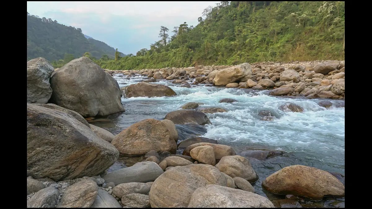 Jaldhaka River near Jhalong