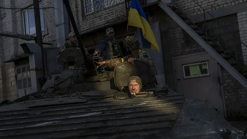 Ukrainians Rally Together As Russia Pushes In Countrys East