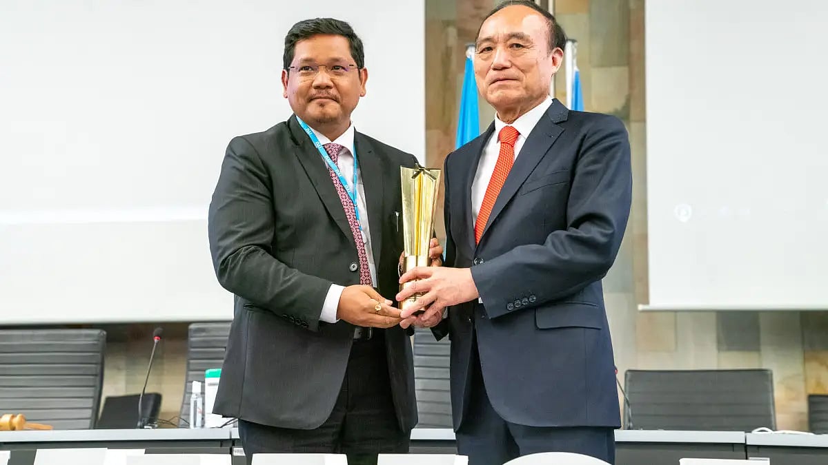 Mr. Houlin Zhao, Secretary General of ITU presented the winner award to Shri Conrad K Sangma, Hon’bl