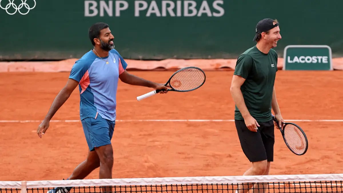 Rohan Bopanna and Matwe Middelkoop during their French Open 2022 semifinals.  