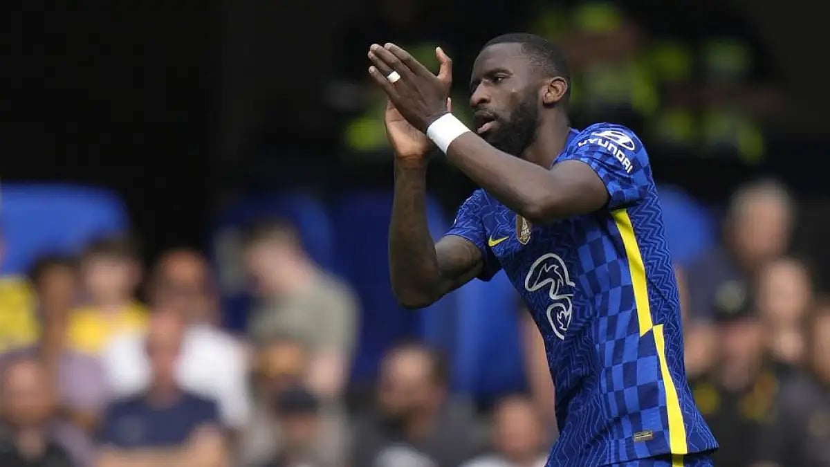 Antonio Rudiger applauds during the English Premier League match between Chelsea and Watford on May 