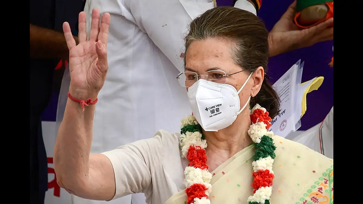 Congress Chief Sonia Gandhi Won’t Appear Before ED After Testing Covid-19 Positive