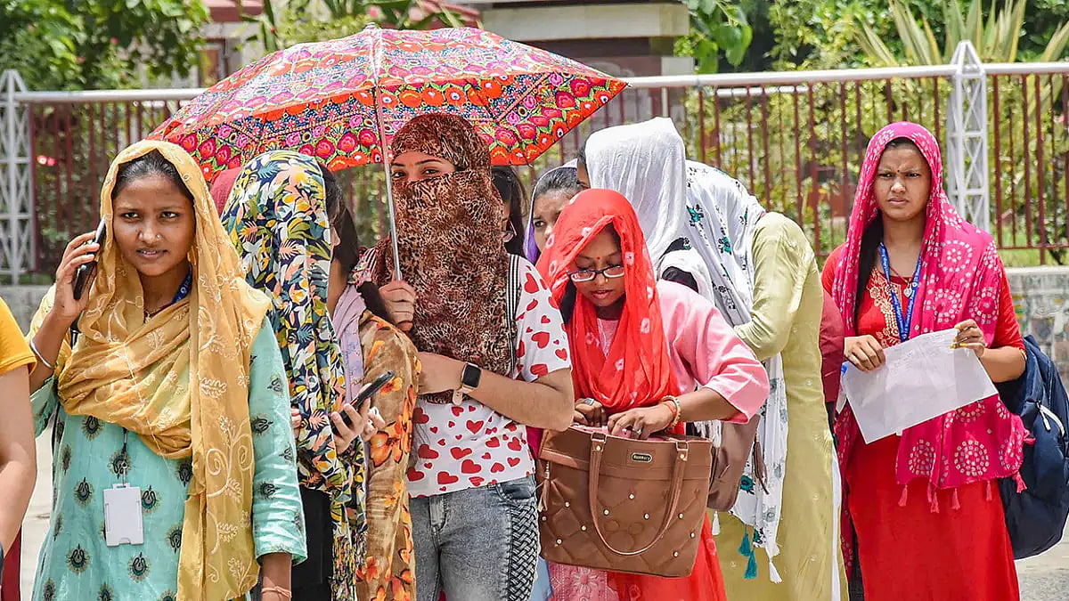 Delhi Experiences A Drop In Temperature, Warm Mornings In The City