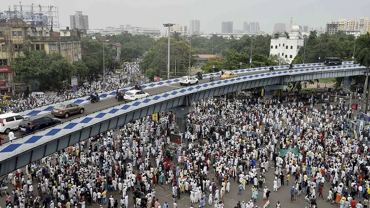Prophet Remark Row: City Police Commissioner Holds Talks With Muslim Leaders
